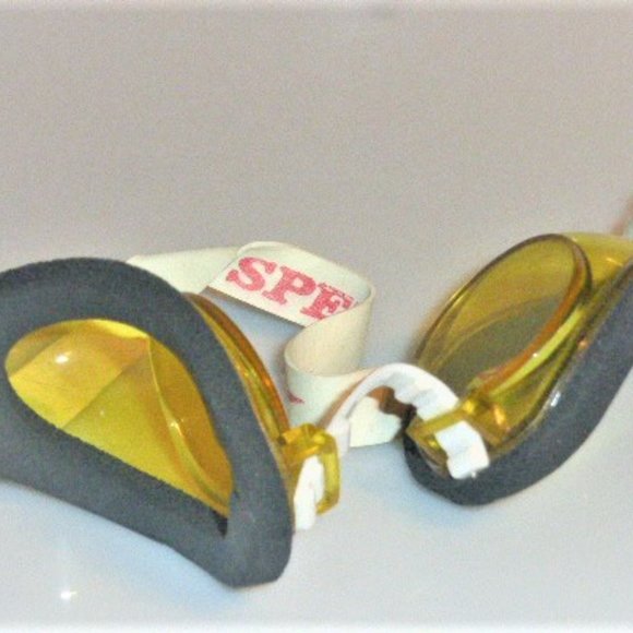 Speedo SWIMMING GOOGLES Adjustable Swimming Pool Diving Pool Safety Google - Picture 3 of 3
